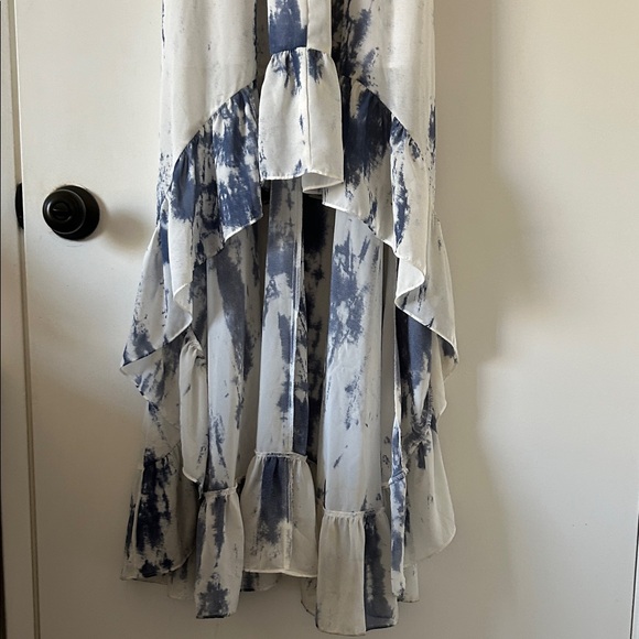 Guess High/ Low Tie-dyed Ruffle Midi/ Maxi long dress.
Size: XS - Picture 12 of 15